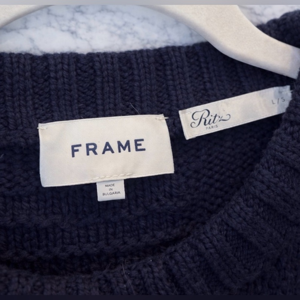 Frame Ritz Cashmere Crewneck Sweater in Navy Blue Large AUTHENTIC - Picture 3 of 5